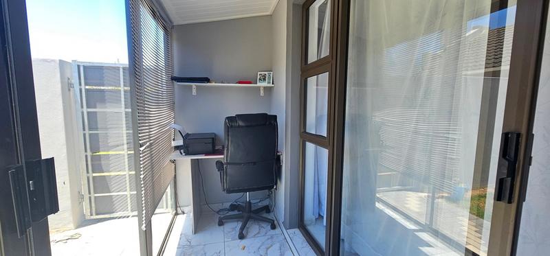 4 Bedroom Property for Sale in Country Club Western Cape